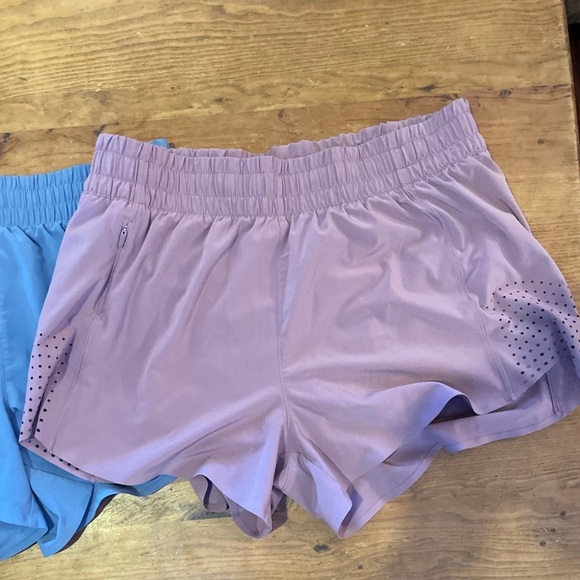 3 pairs Athleta hustle 3” shorts - Picture 7 of 7